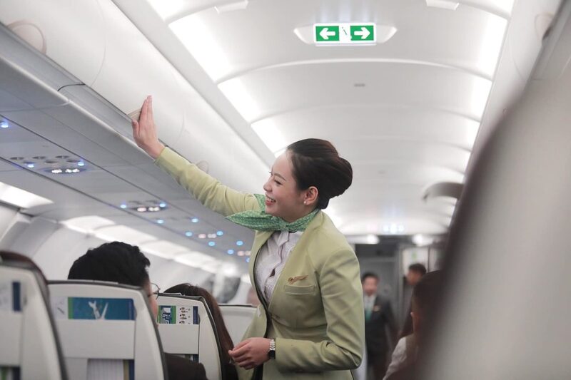 có được mang hoa lên máy bay không