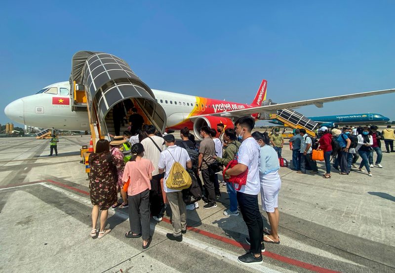 nên đặt vé máy bay trước bao lâu